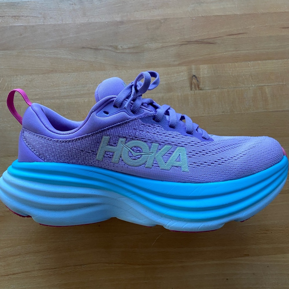 HOKA Bondi 8 women’s size 6